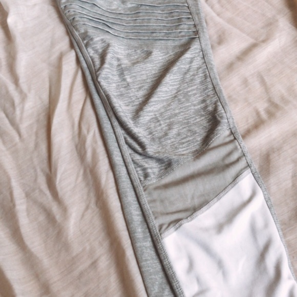 White/grey leggings - Picture 7 of 15